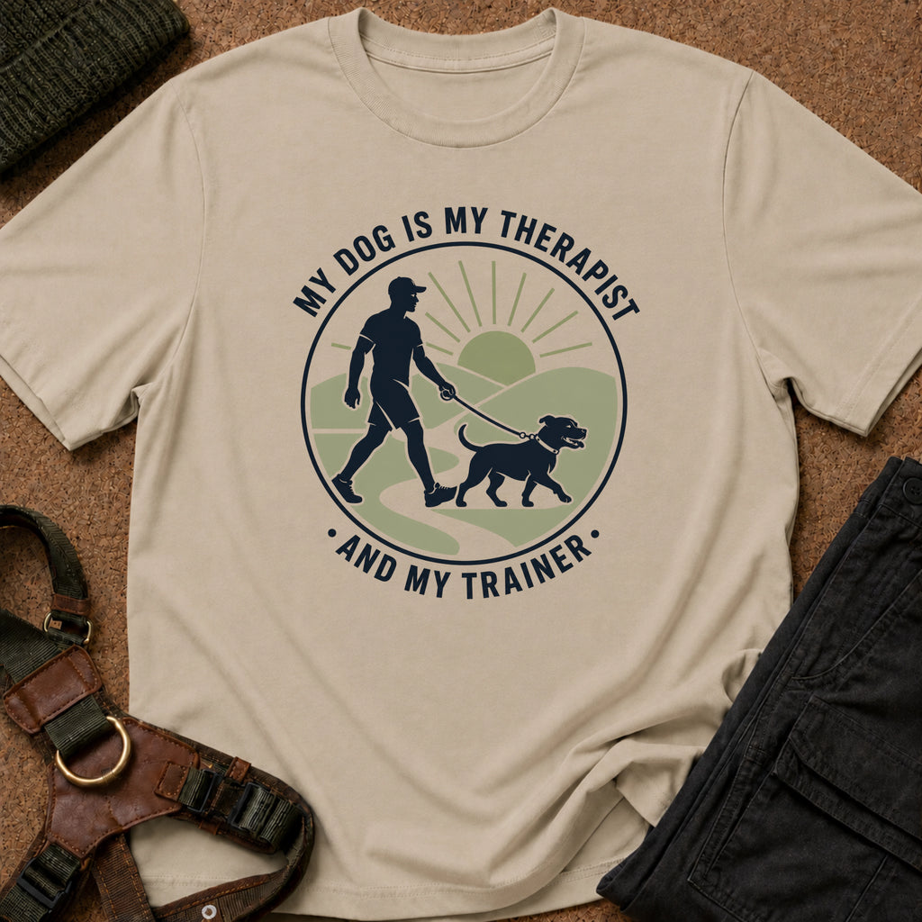 Mi perro es mi terapeuta y mi entrenador camiseta
